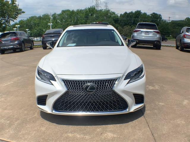 2019 Lexus LS 500 photo 3