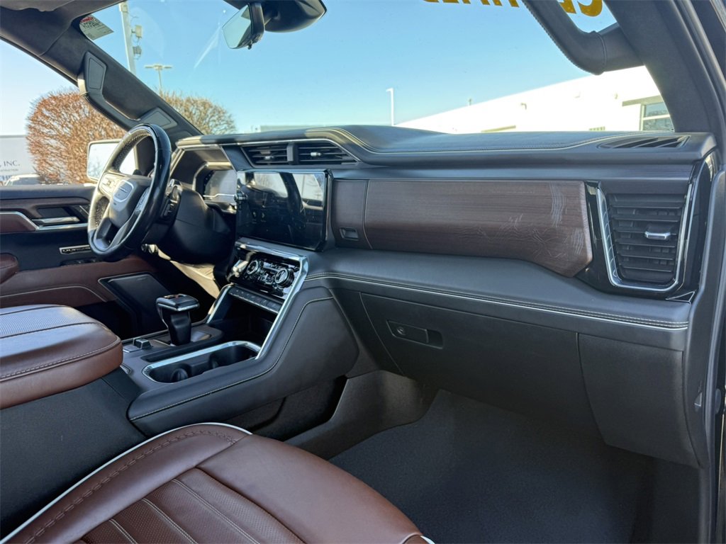 2025 GMC SIERRA - Image 40