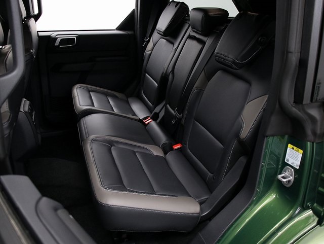 2025 Ford Bronco Outer Banks photo 11