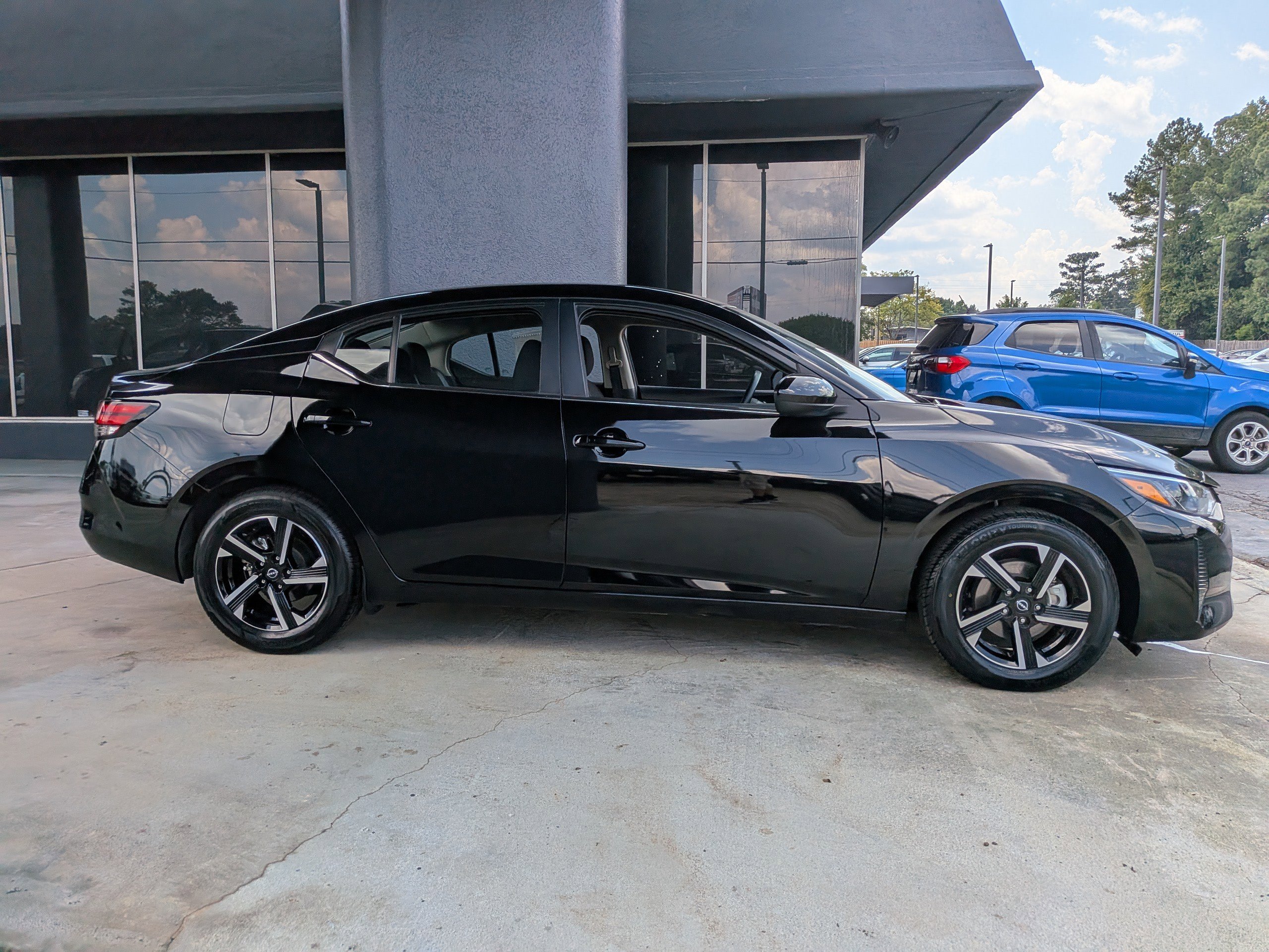 2024 Nissan Sentra SV photo 2