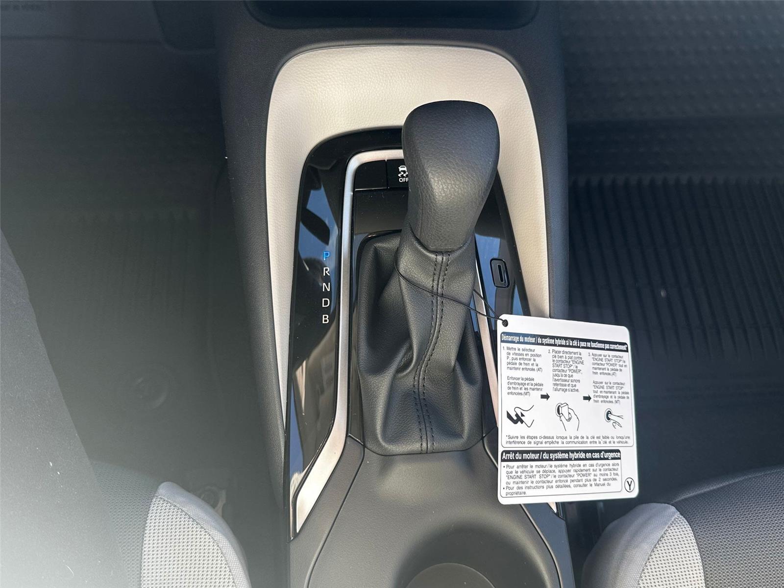 2025 Toyota Corolla LE photo 21