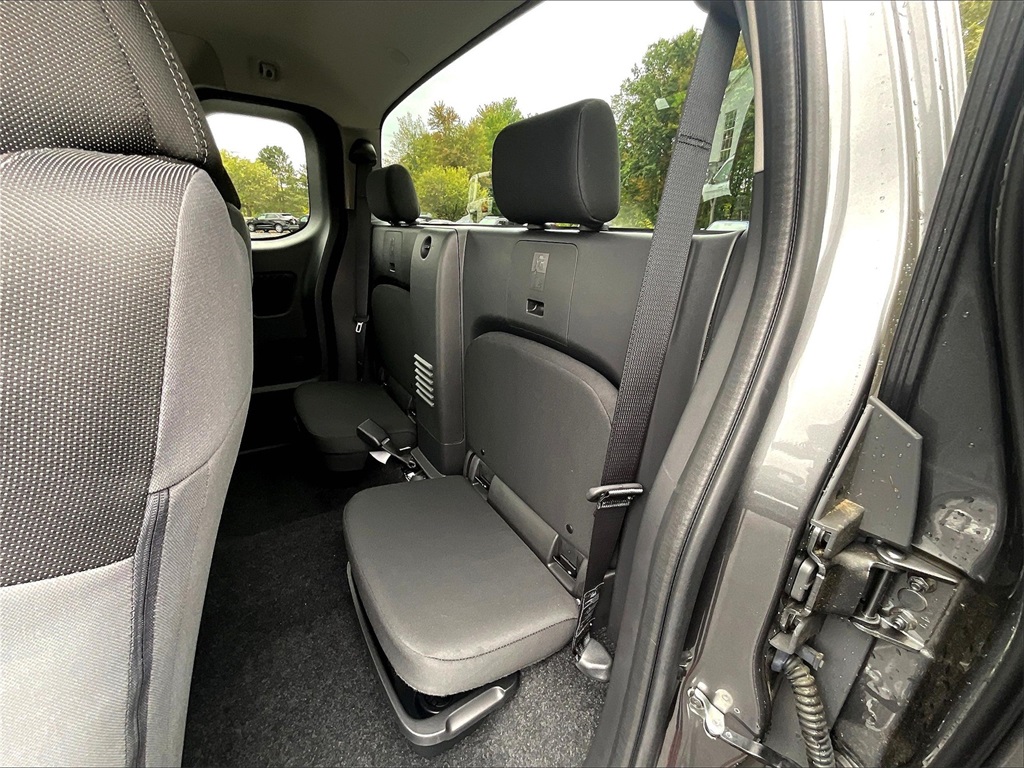 2025 Nissan Frontier SV photo 24
