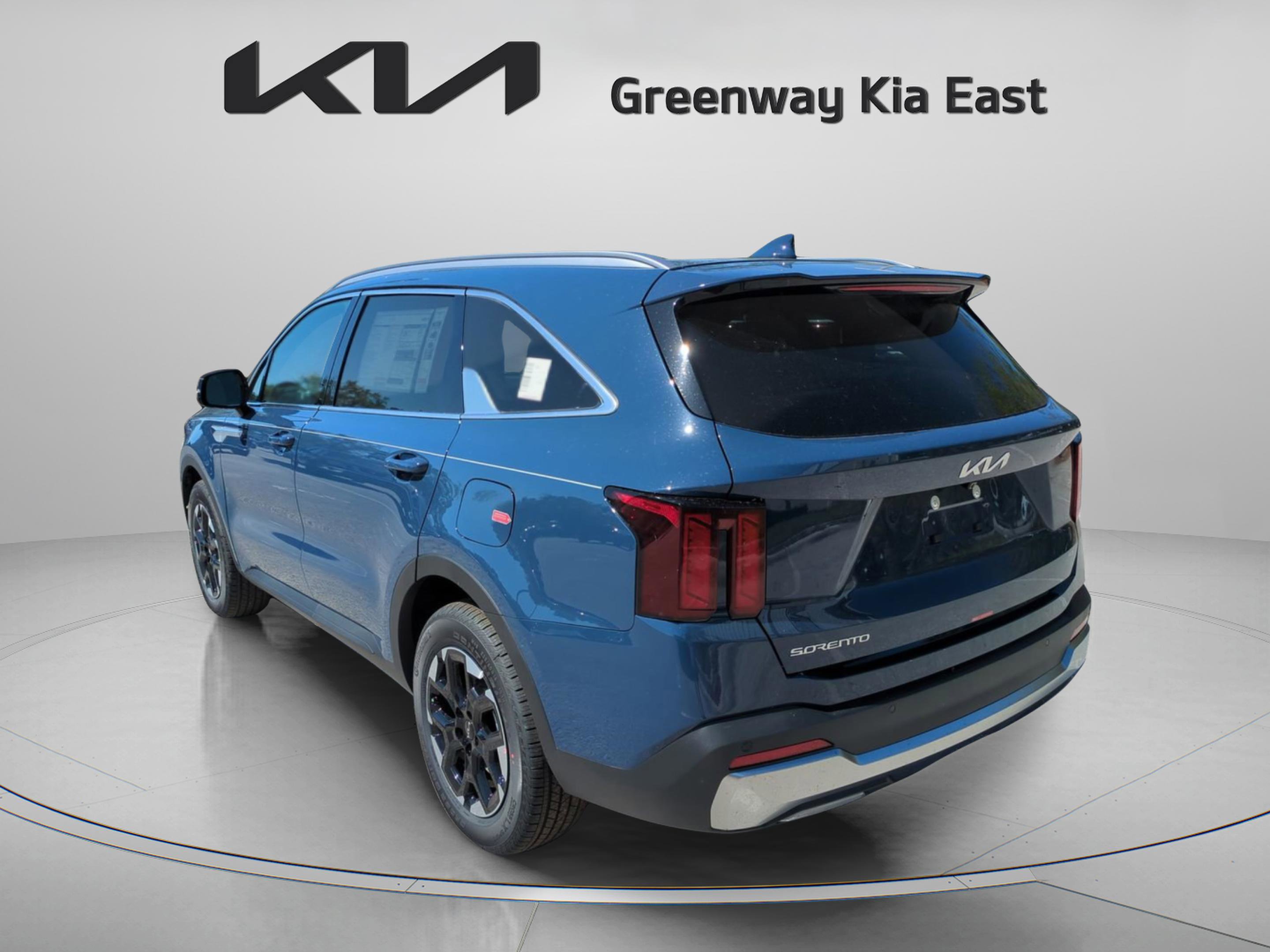 2025 Kia Sorento S photo 5