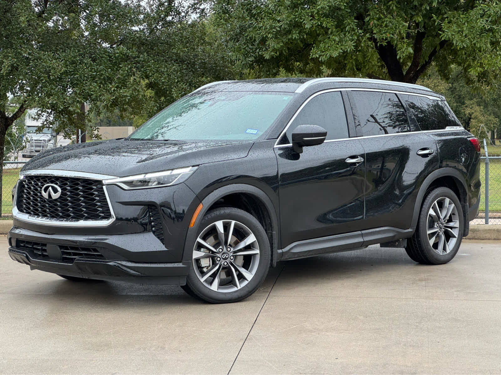 2023 INFINITI QX60 LUXE's photo