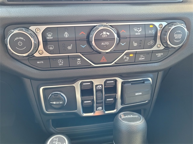 2025 Jeep Gladiator Sport S photo 22