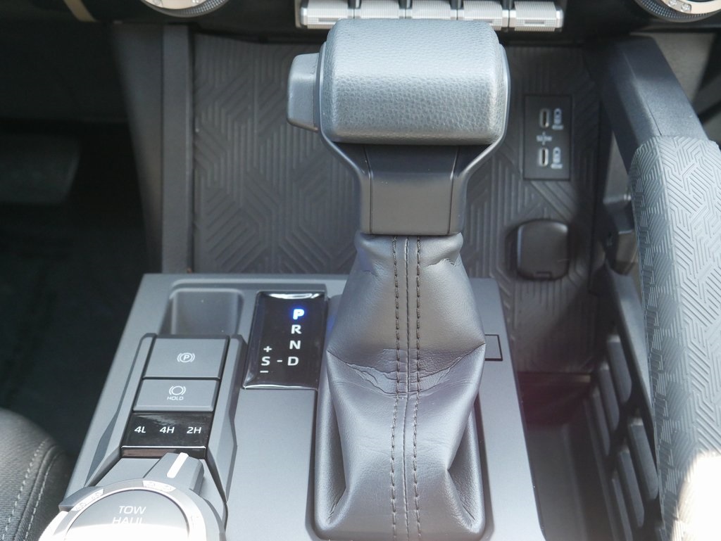 2024 Toyota Tacoma SR5 photo 18