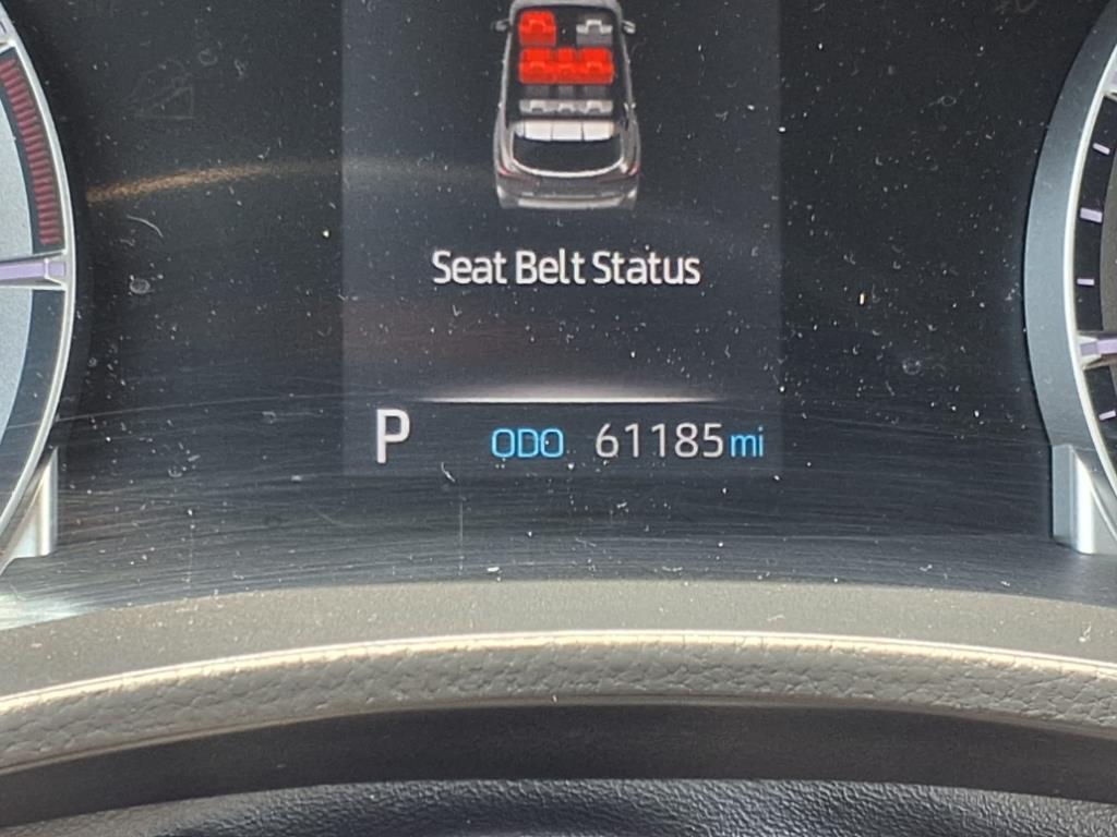 2020 Toyota Highlander LE photo 25