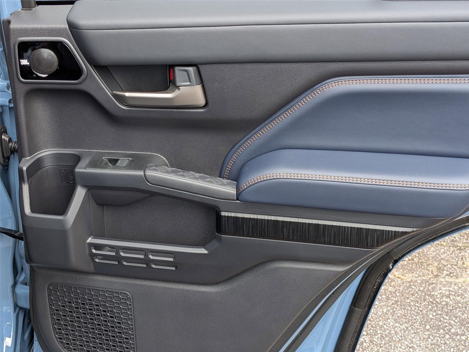 2025 Toyota 4Runner photo 31