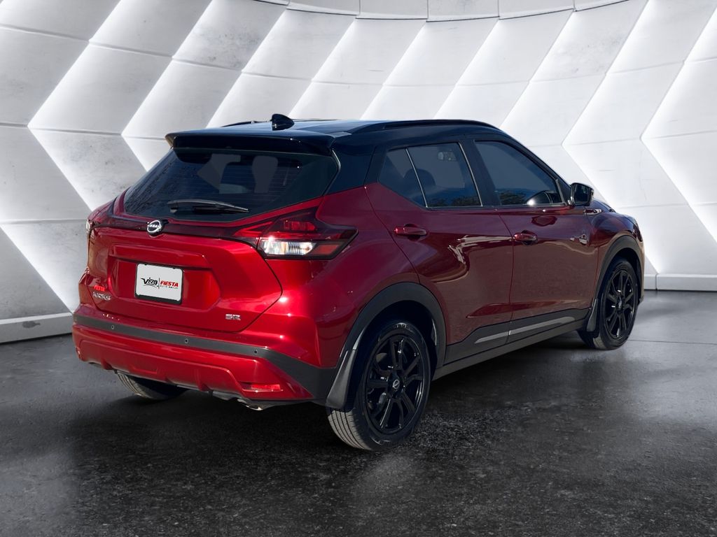 2023 Nissan Kicks SR photo 4