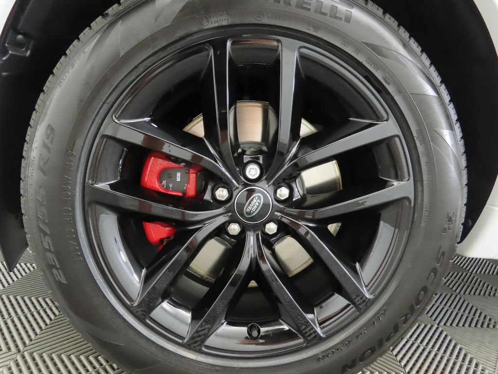 2025 Land Rover Discovery Sport S photo 29