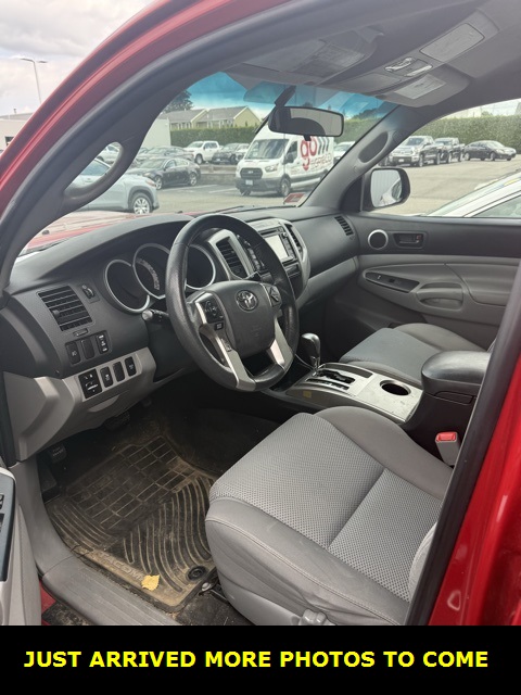 2015 Toyota Tacoma Base photo 2
