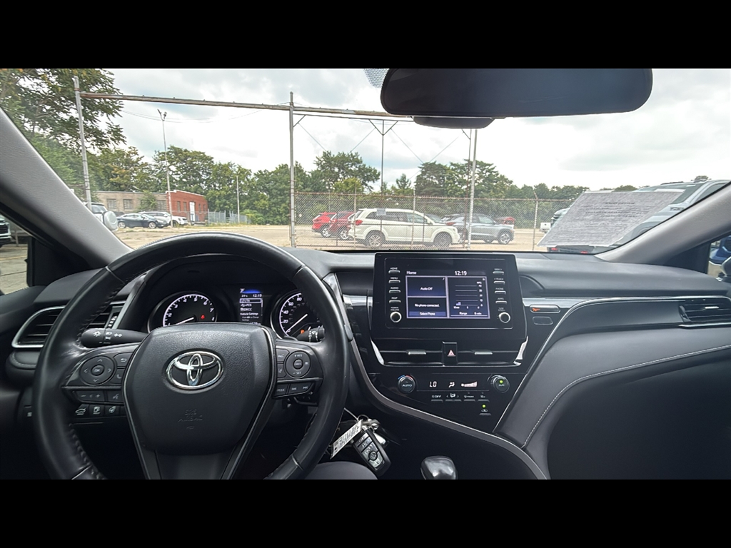 2023 Toyota Camry SE photo 5