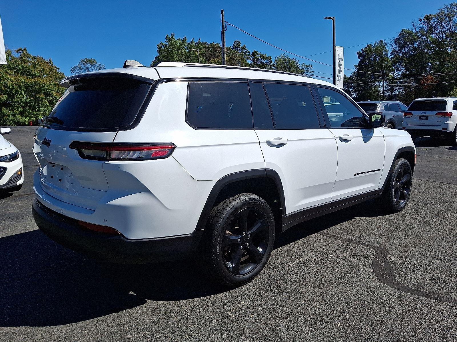 2023 Jeep Grand Cherokee Altitude photo 7