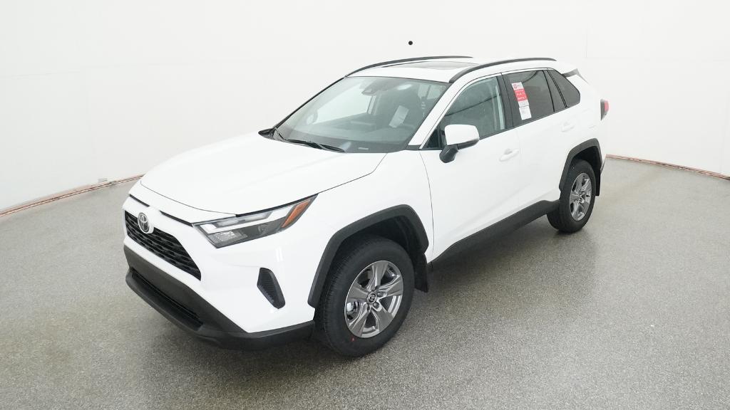2025 Toyota RAV4 XLE's photo