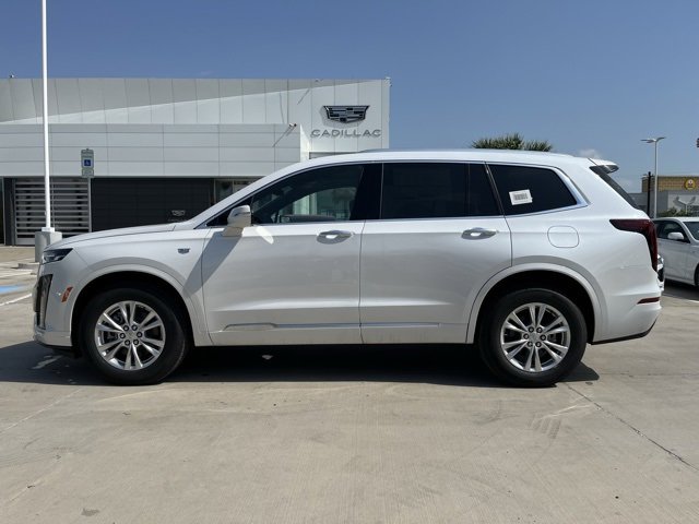 2025 Cadillac XT6 Luxury photo 2