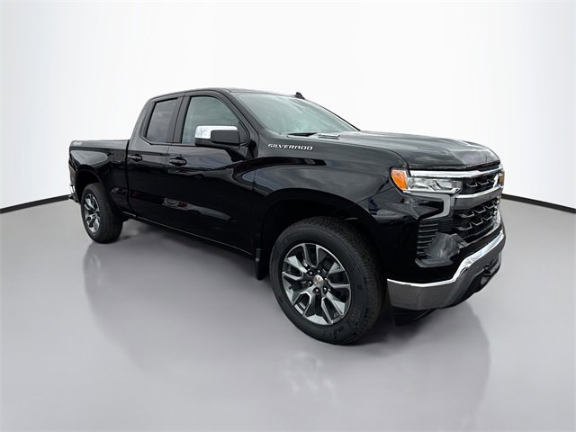 2026 Chevrolet Silverado 1500 LT photo 3