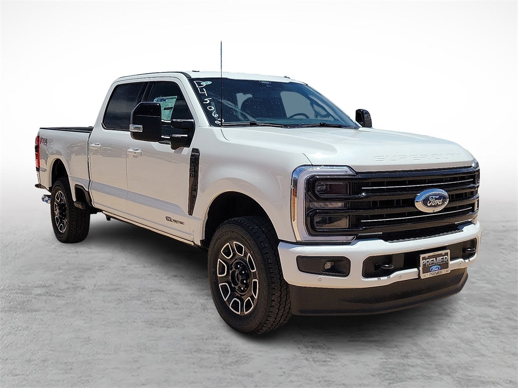 2025 Ford F-350 Super Duty Platinum's photo