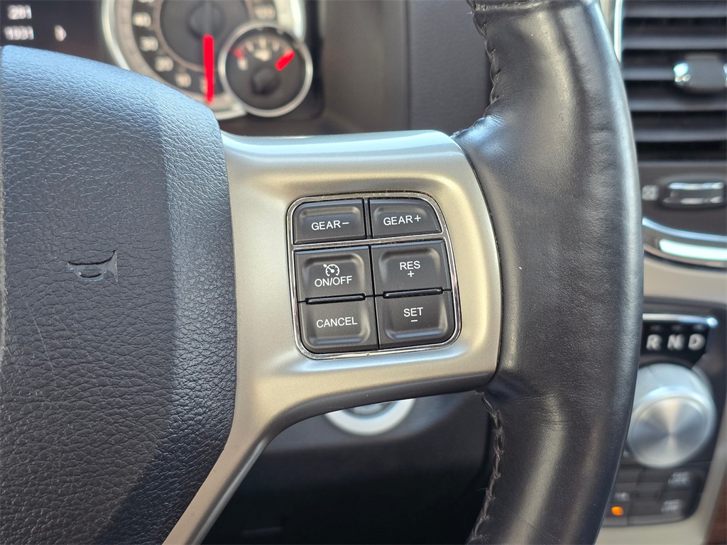 2015 Ram 1500 Laramie photo 18