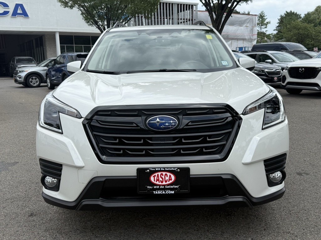 2022 Subaru Forester Premium photo 3