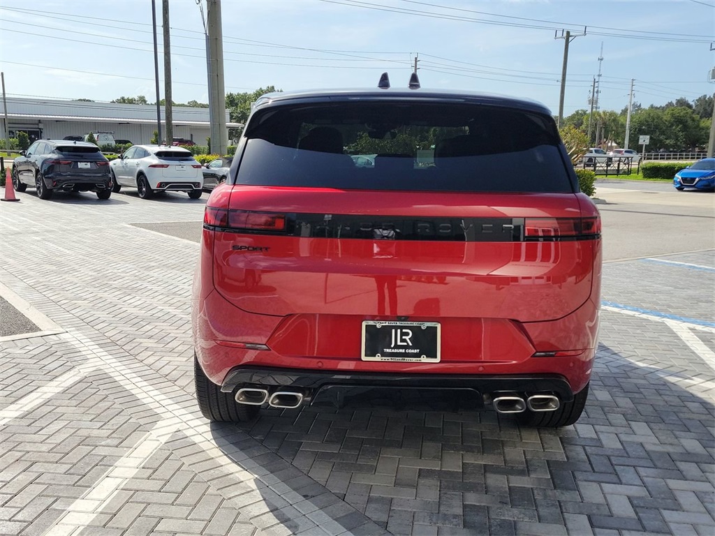 2025 Land Rover Range Rover Sport SE photo 4