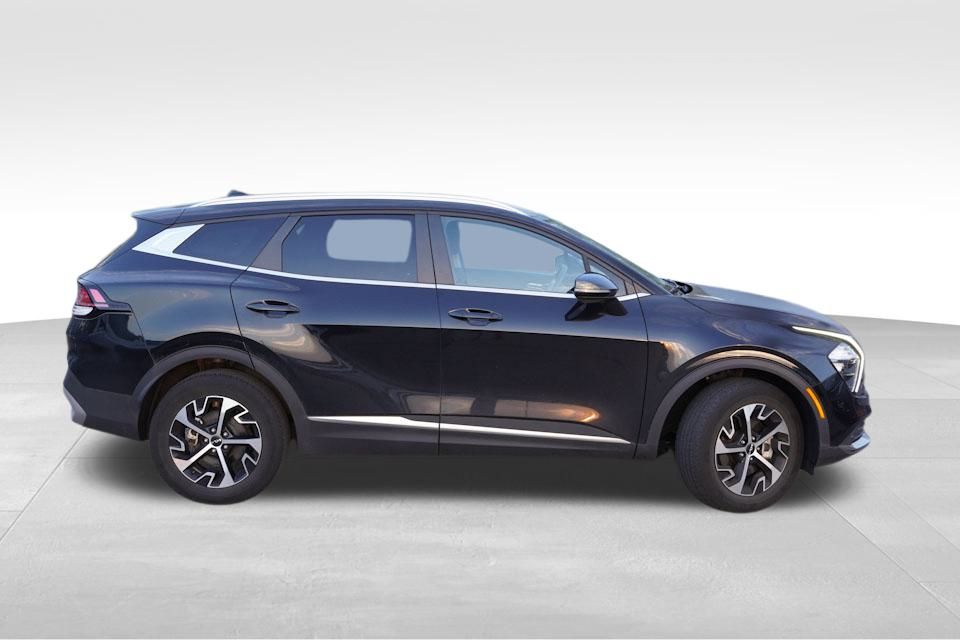 2023 Kia Sportage EX photo 2