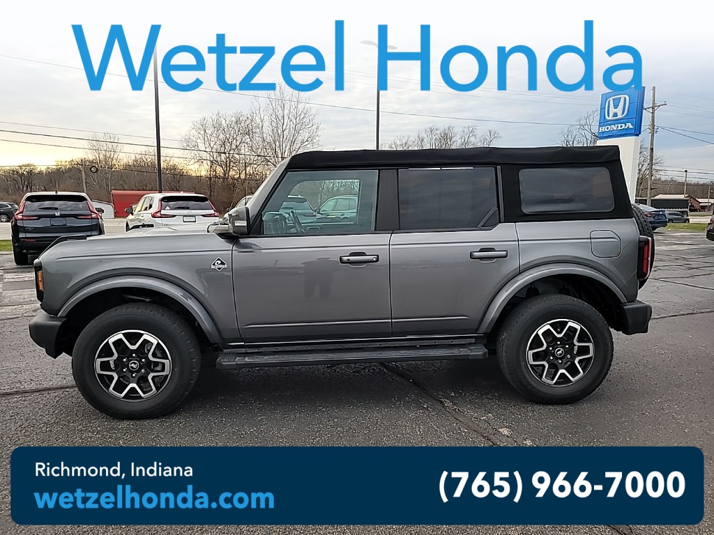 2022 Ford Bronco 4-Door Outer Banks's photo