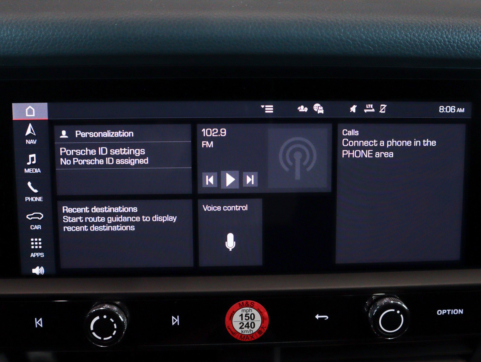 2025 Porsche Macan T photo 23