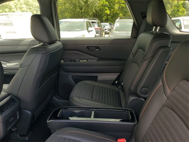 2025 Nissan Pathfinder Rock Creek photo 25