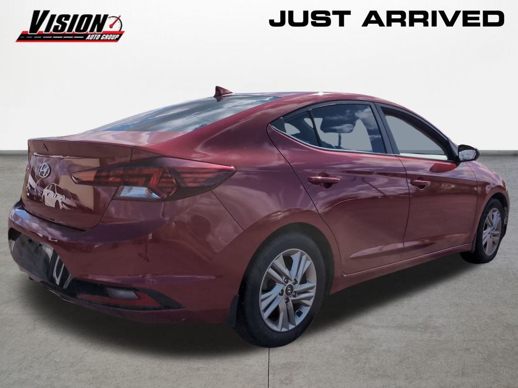 2020 Hyundai Elantra Value Edition photo 5