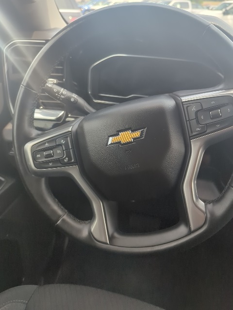 2024 Chevrolet Silverado 1500 LT photo 5