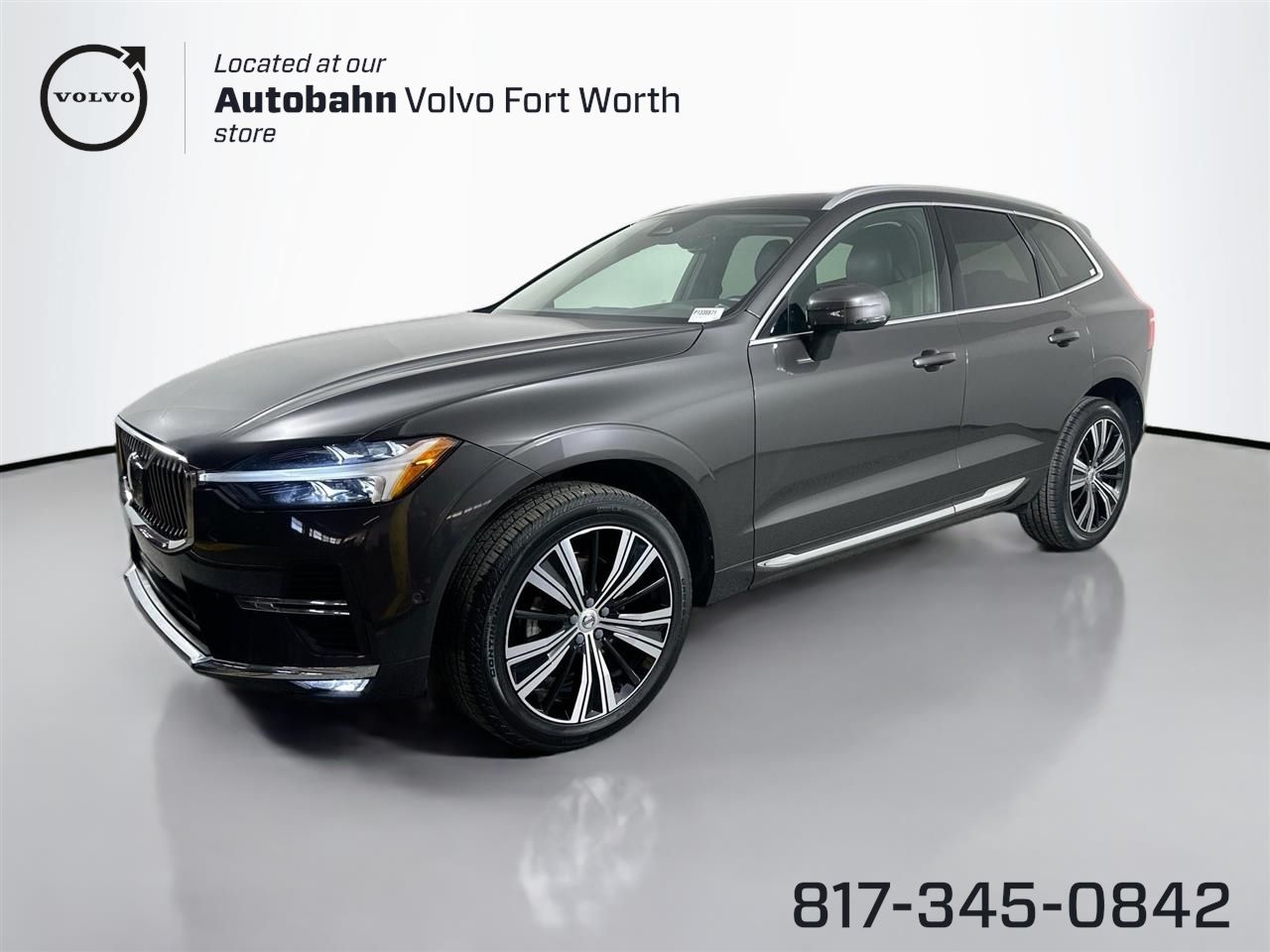 2023 Volvo XC60 Plus's photo