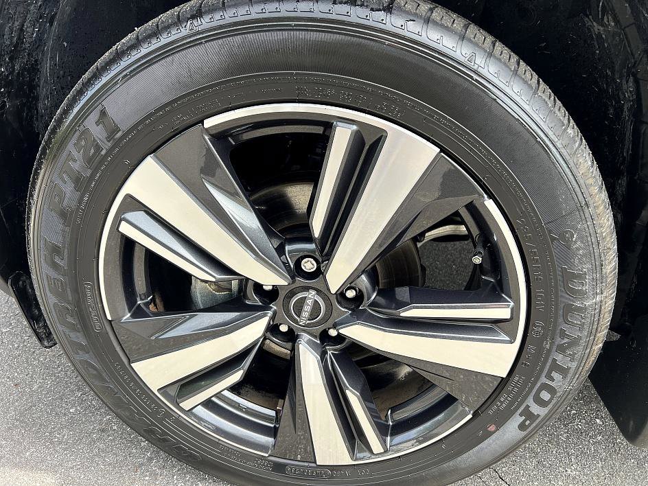 2023 Nissan Rogue SL photo 9