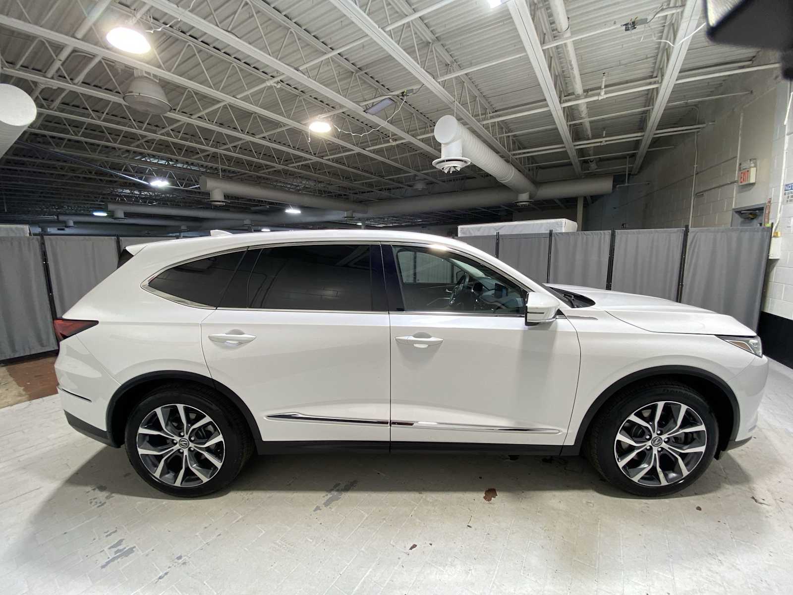 2023 Acura MDX Technology SH-AWD photo 27