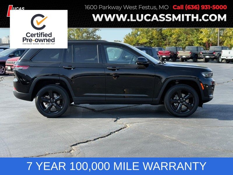 2022 Jeep Grand Cherokee Altitude's photo