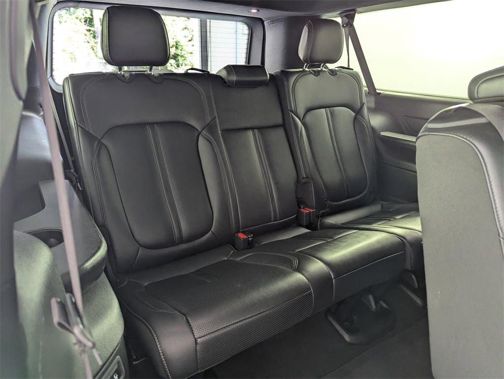 2023 Jeep Wagoneer L Series III photo 34