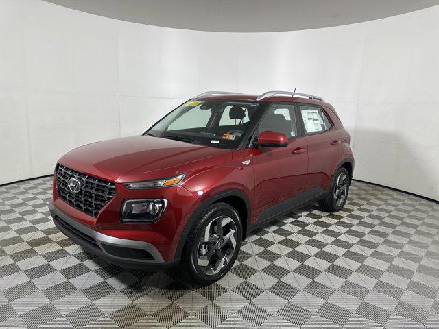 2025 Hyundai Venue SEL photo 2