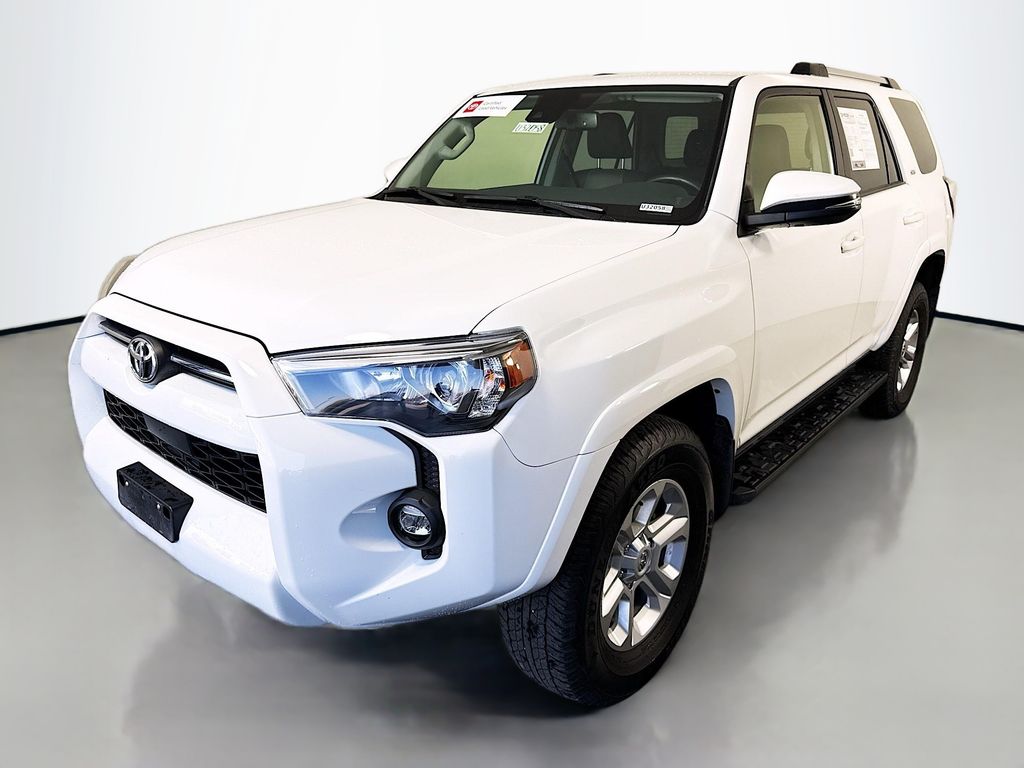 2024 Toyota 4Runner SR5 Premium photo 3