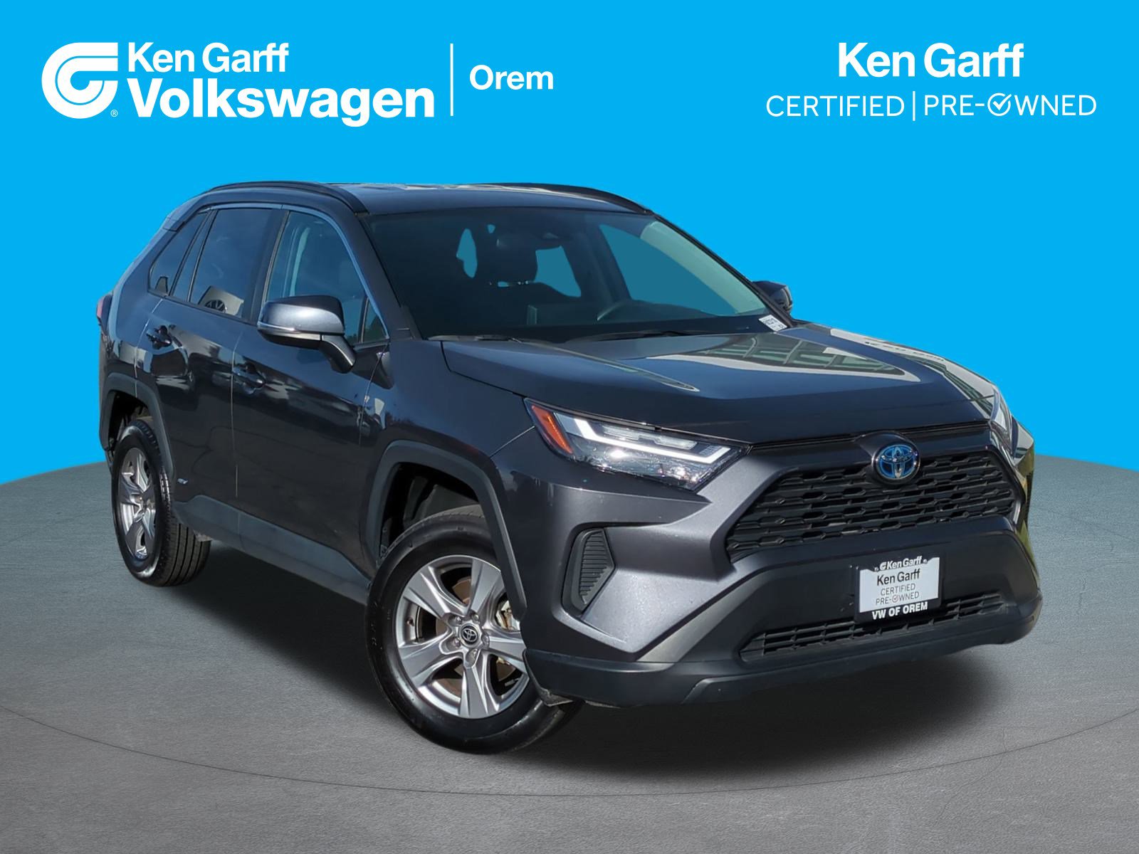 2024 Toyota RAV4 XLE's photo