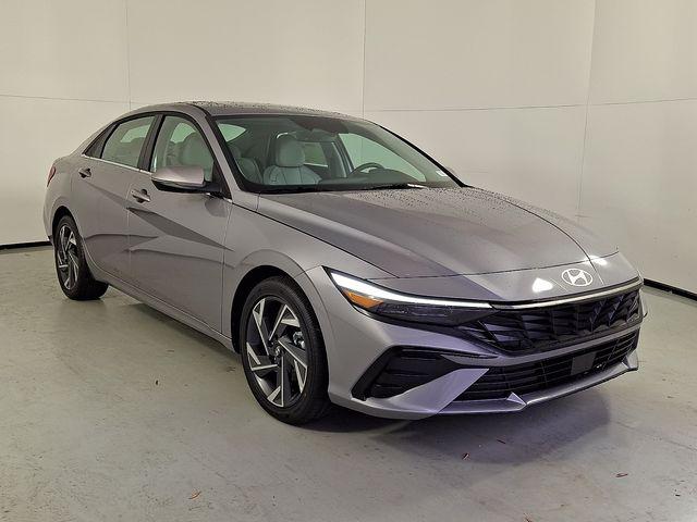 2026 Hyundai Elantra Limited's photo