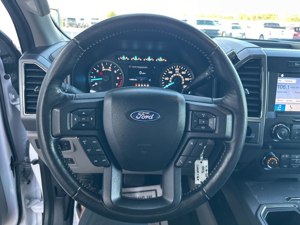2019 Ford F-150 XLT photo 16