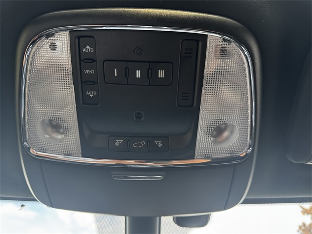 2017 Jeep Grand Cherokee Trailhawk photo 38
