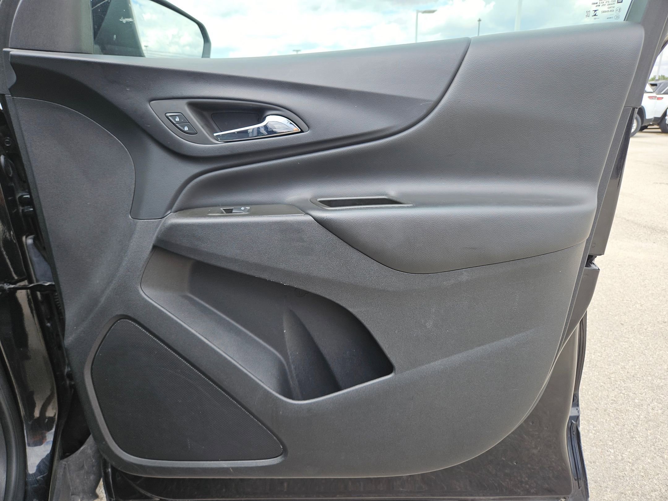 2023 Chevrolet Equinox LT photo 23