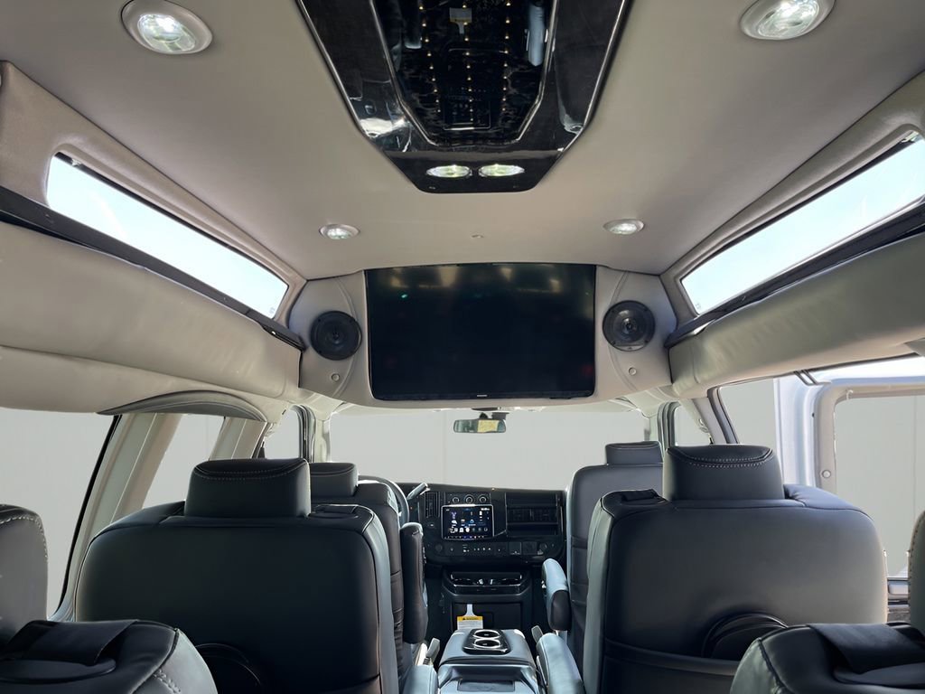 2025 Gmc Savana Cargo 2500 photo 17