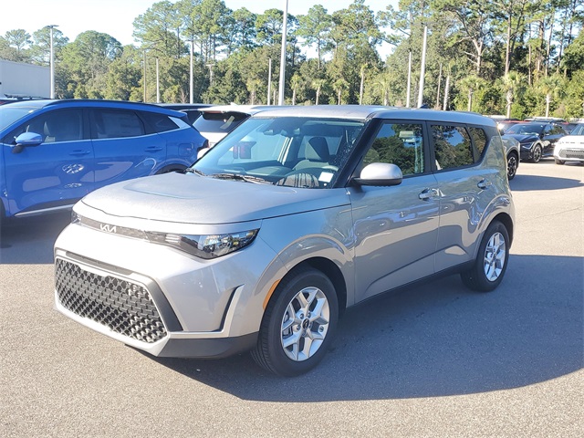 2025 Kia Soul S photo 3