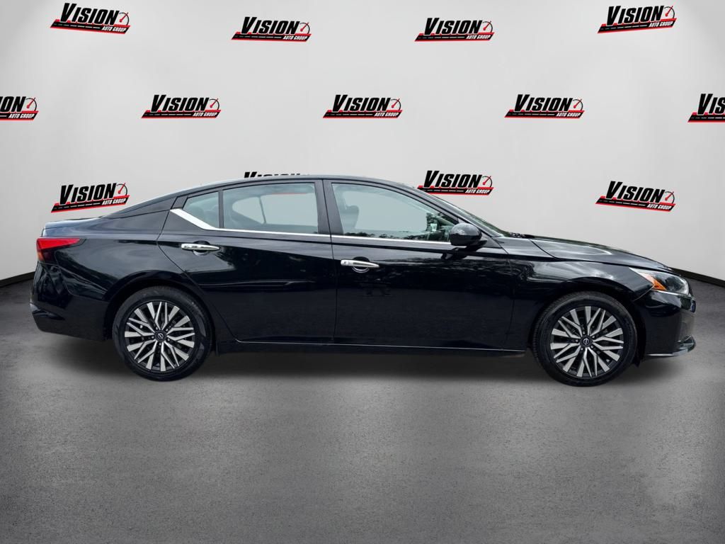 2023 Nissan Altima 2.5 SV photo 6