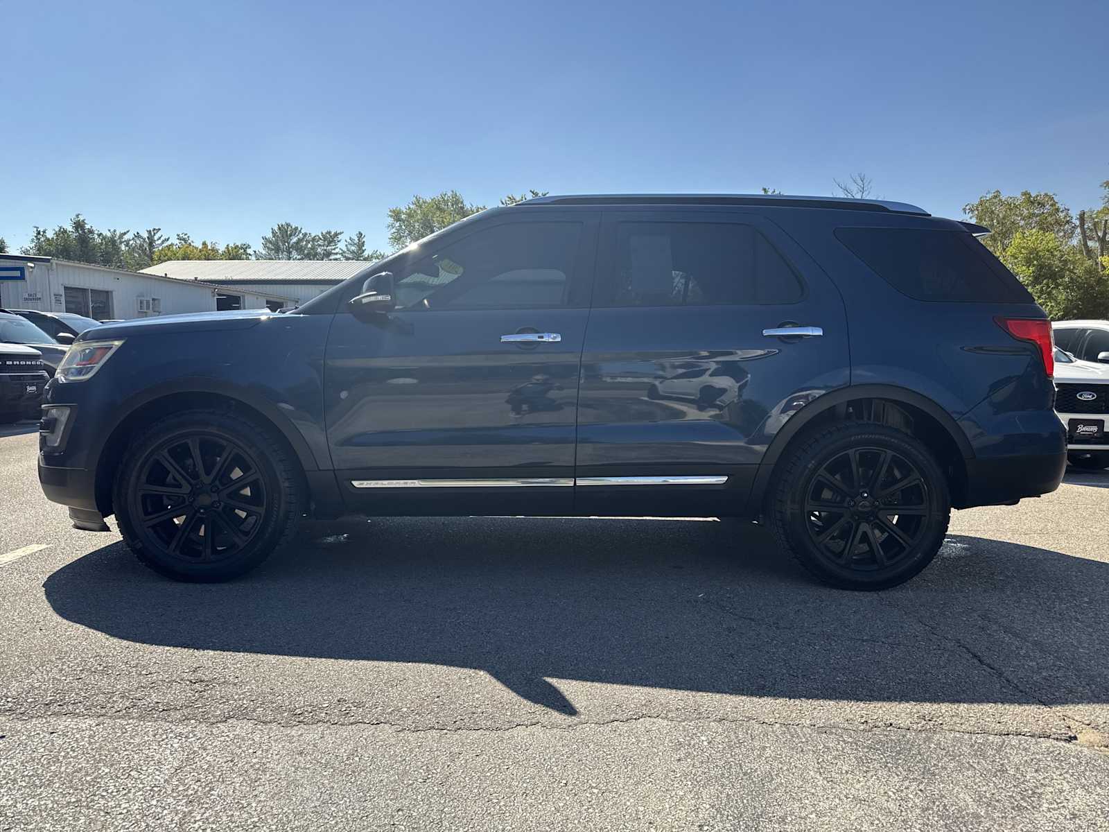2017 Ford Explorer Limited photo 4