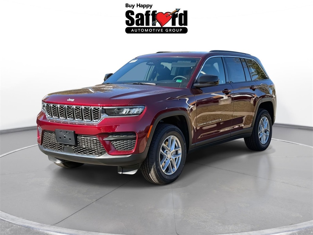2025 Jeep Grand Cherokee Laredo's photo