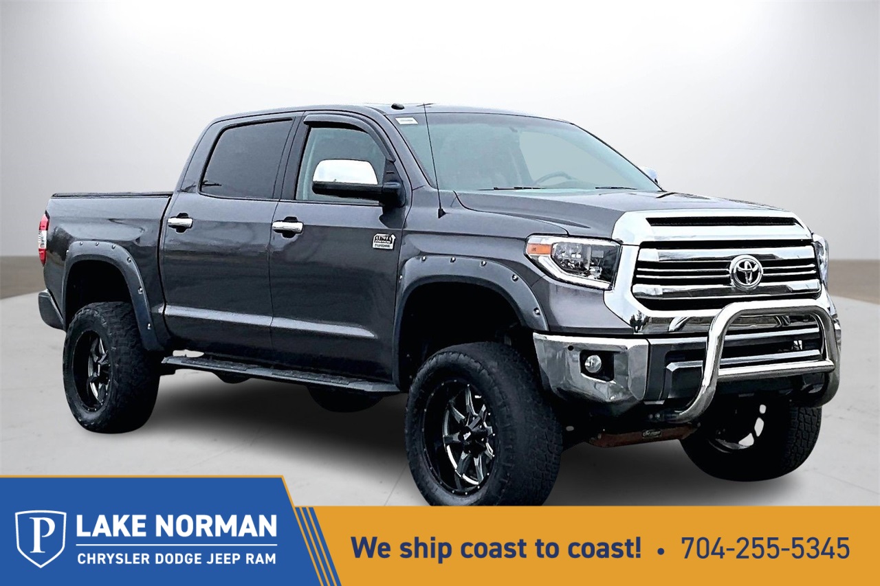 2016 Toyota Tundra Platinum's photo