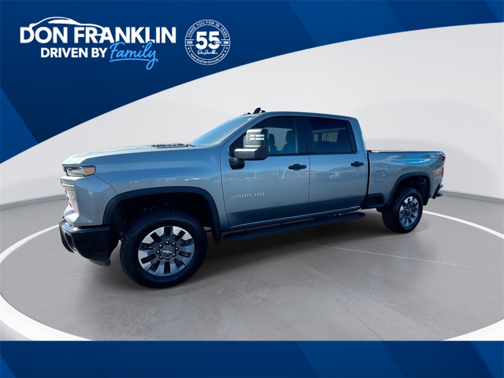 2024 Chevrolet Silverado 2500HD Custom's photo