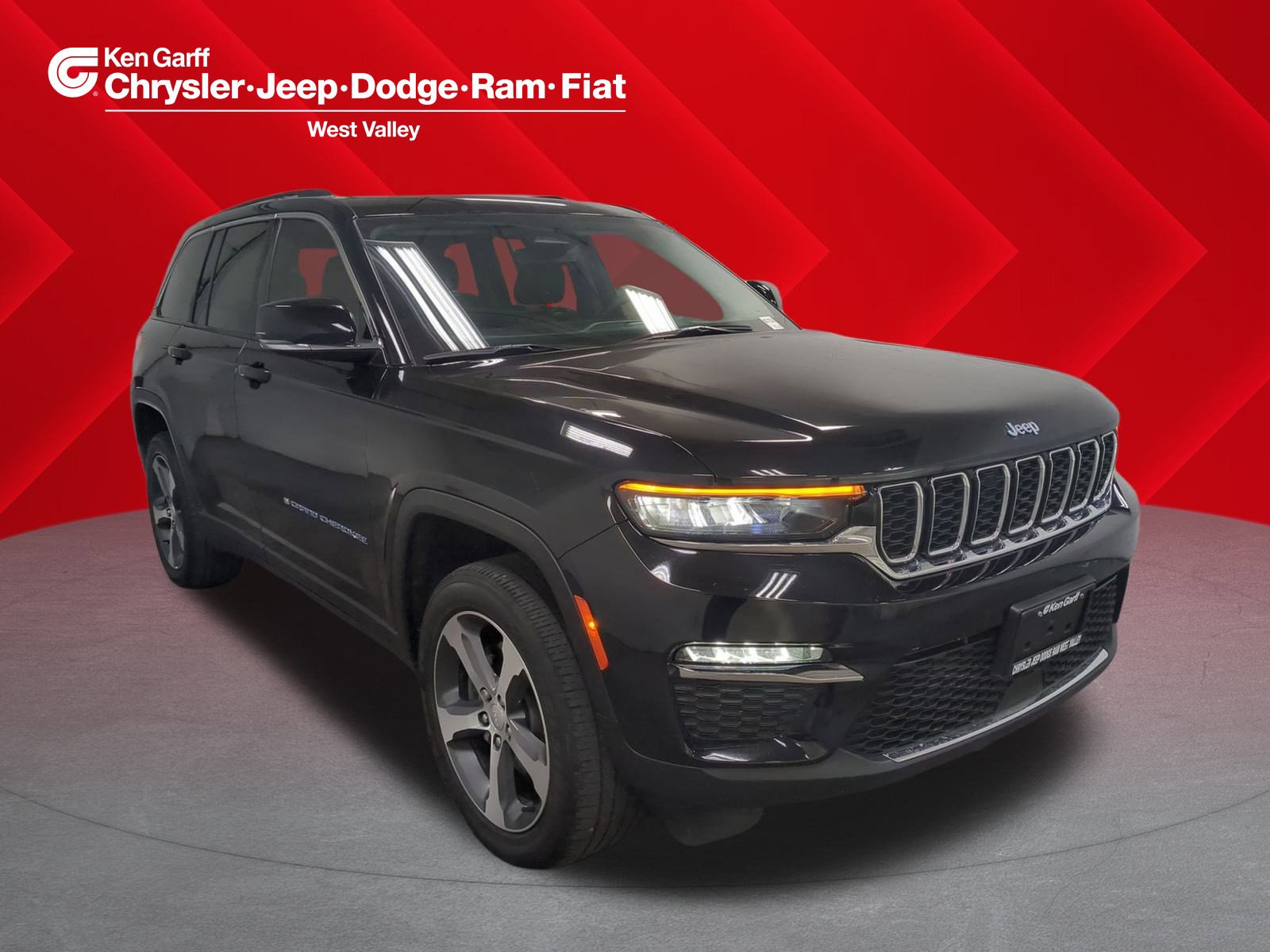 2022 Jeep Grand Cherokee 4xe's photo